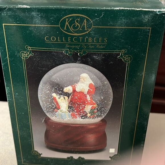 KSA collectibles musical Snow globe - Picture 2 of 5